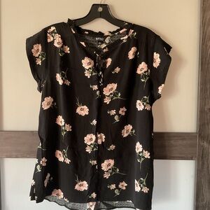 EUC- short sleeve blouse